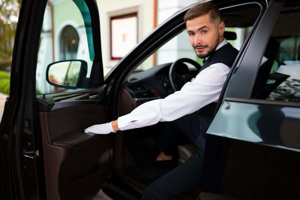 Dubai to Abu Dhabi Luxury Transport